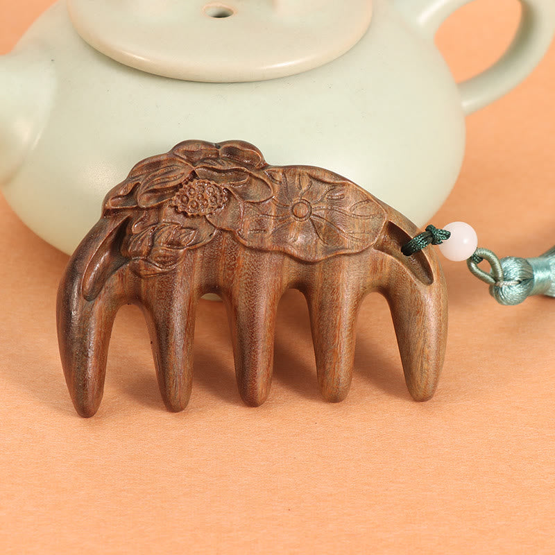 Grüner Sandelholz-Pflaumenblüten-Blumen-Lotus-Koi-Fisch mit beruhigender Quastenkammgravur