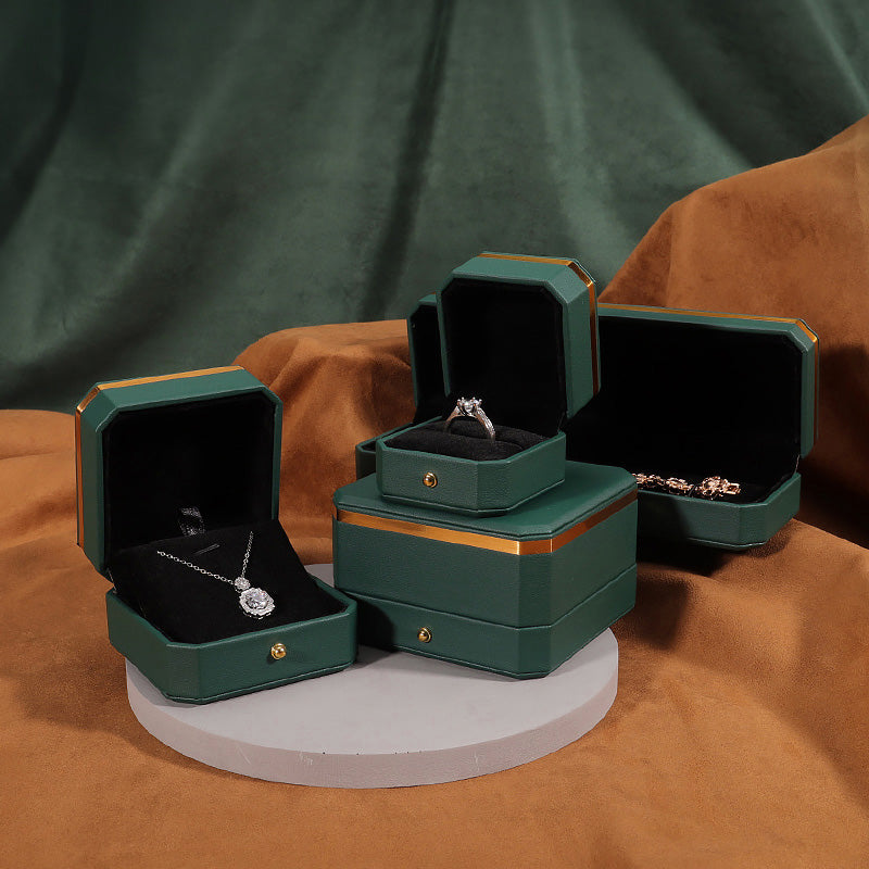 Schmuck-Aufbewahrungsbox, Geschenkbox aus PU-Leder - image 7