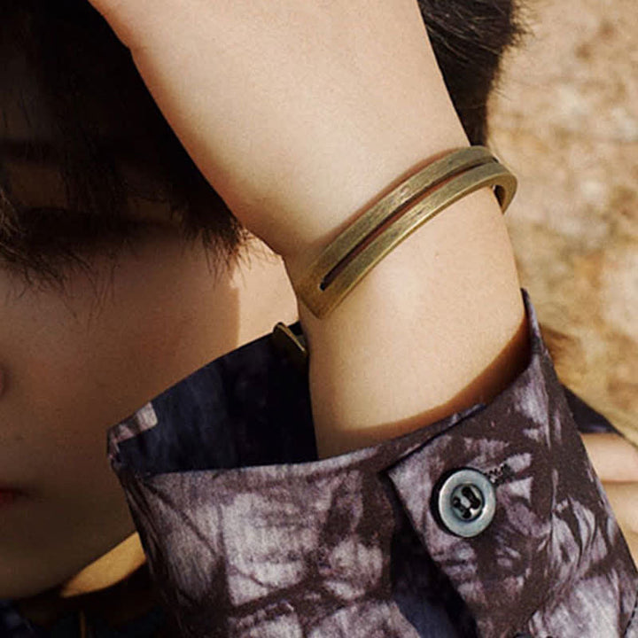 Rustikales Kupfer-Glücks-Wikinger-Manschettenarmband mit Buddha Stonesn