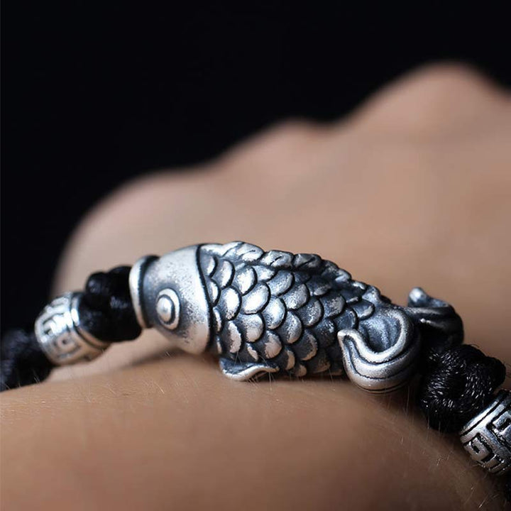 Buddha Stones Silberfarbenes geflochtenes Koi-Fisch-Glücksarmband
