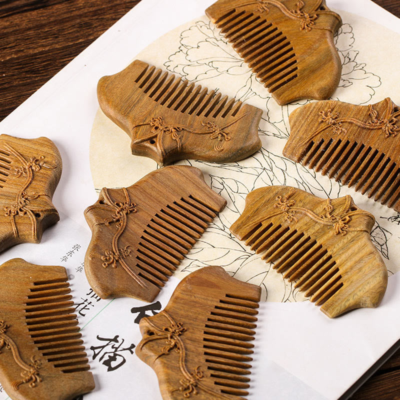 Buddha Stones Grüner Sandelholz-Blumenmuster mit graviertem beruhigendem Kamm