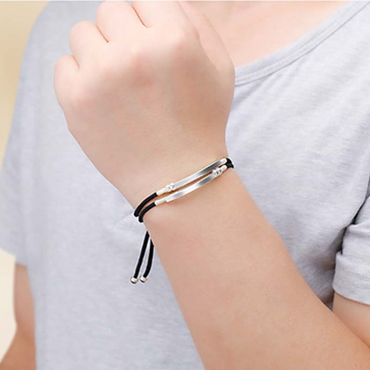 Buddha Stones Armband aus 925er-Sterlingsilber mit roter Schnur und mehrlagigem Geflecht