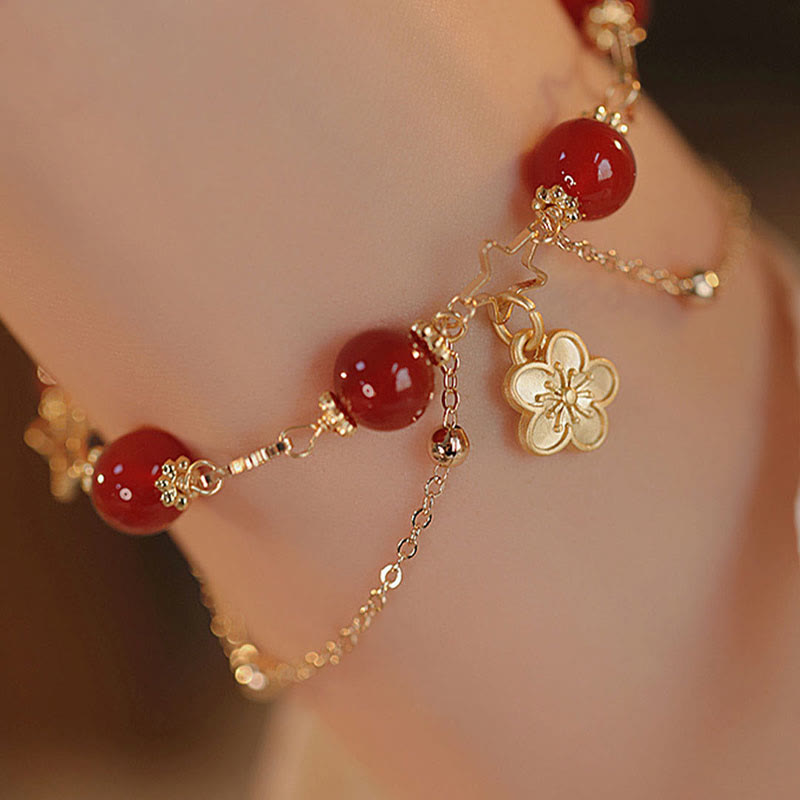 Buddha Stones 14 Karat vergoldetes rotes Achat-Stern-Blumen-Charm-Armband