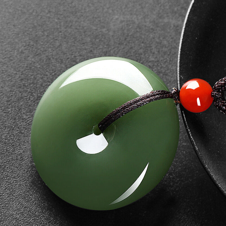 Natürliche runde Jade Friedensschnalle Wohlstand Halskette String Anhänger