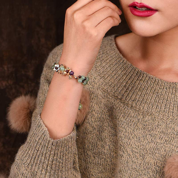 Buddha Stones Grünes Aventurin-Granat-Perlen-Blütenblatt-Glücksarmband