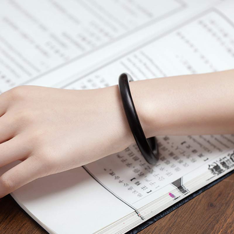 Buddha Stones Tibetisches kleines Blatt rotes Sandelholz Ebenholz grünes Sandelholz Schutzarmband Armreif