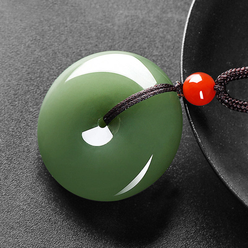 Natürliche runde Jade Friedensschnalle Wohlstand Halskette String Anhänger