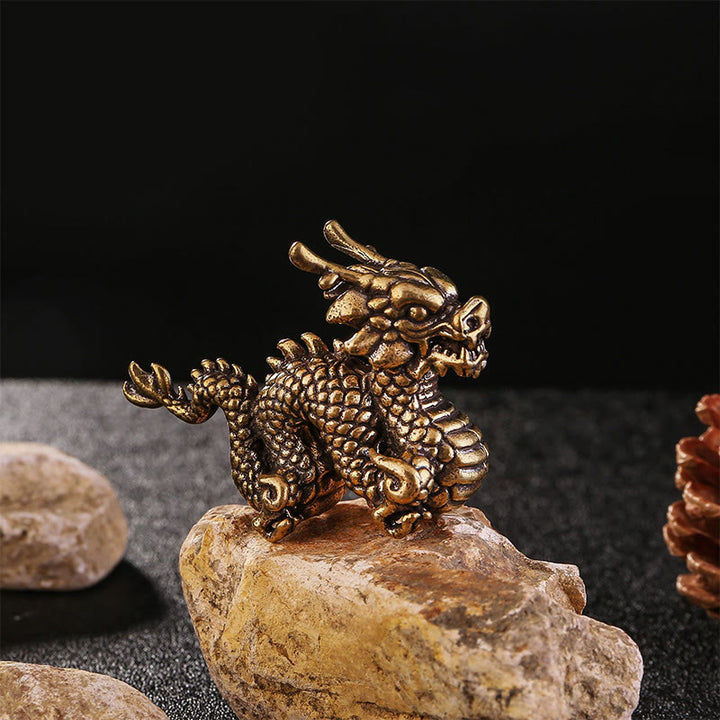 Buddha Stones, Jahr des Drachen, kleiner verheißungsvoller Drache aus Messing, Glück, Erfolg, Heimdekoration