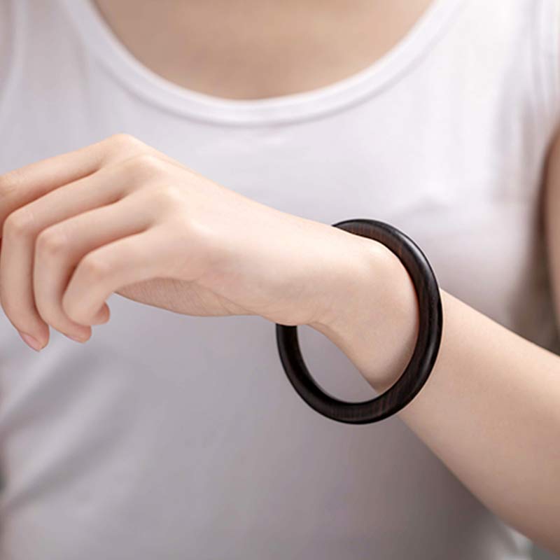 Buddha Stones Tibetisches kleines Blatt rotes Sandelholz Ebenholz grünes Sandelholz Schutzarmband Armreif