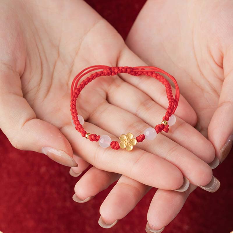 Buddha Stones Handgefertigtes Armband aus 925er-Sterlingsilber, Pfirsichblüte, Kirsche, Sakura, Chalcedonperlen, Glücksbringer, rotes Seil