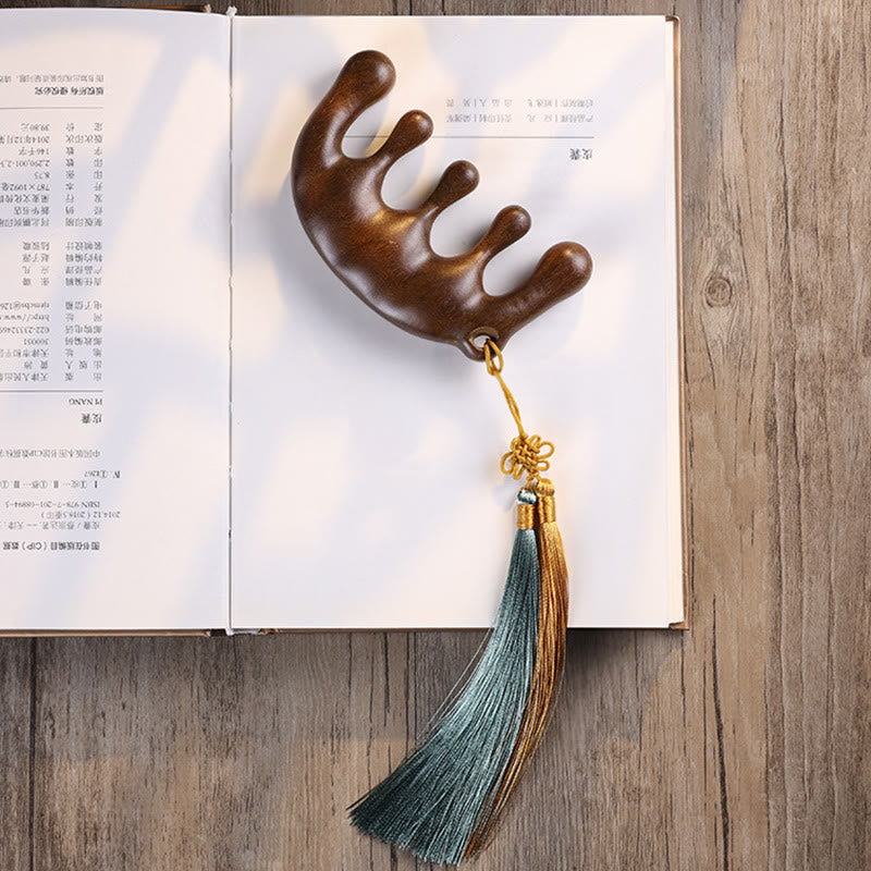 Schlichter, beruhigender Quasten-Massagekamm aus grünem Sandelholz