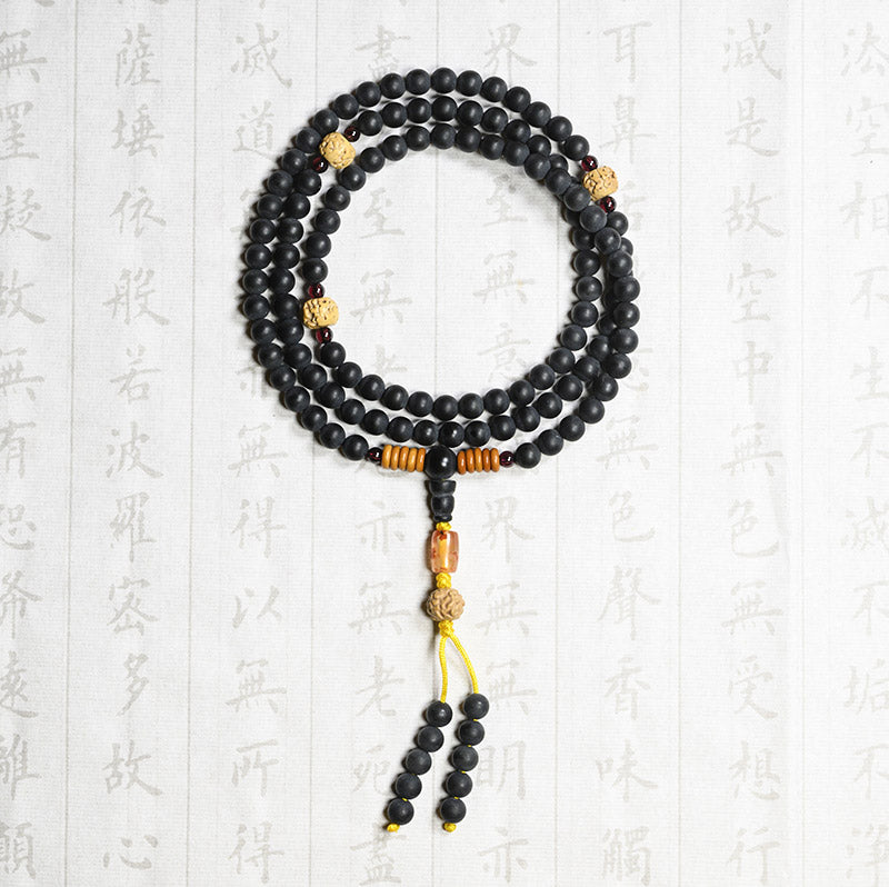 Buddha Stones Tibetisches Mala-Zypressen-Bodhi-Samen-Heilarmband aus rotem Achat
