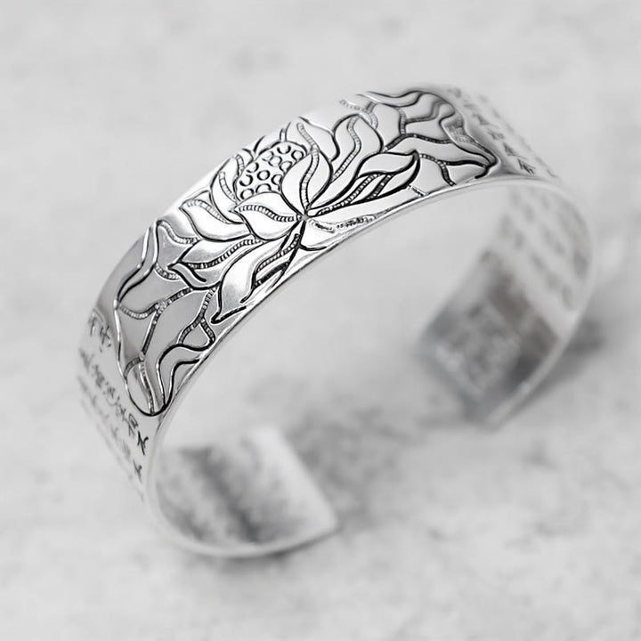 Buddha Stones Tibetisches Lotus-Glücksarmband aus Weiß Kupfer