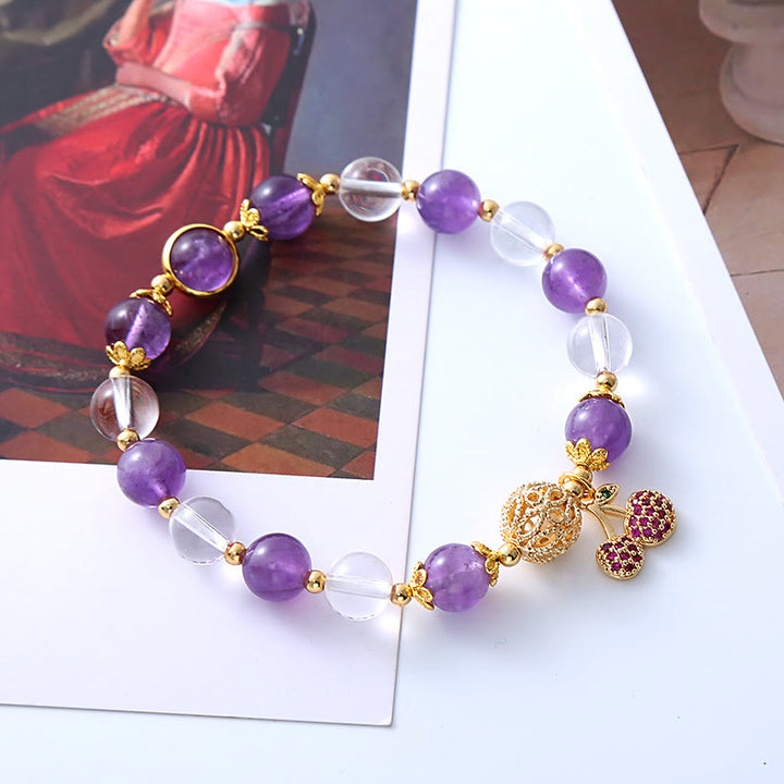 Buddha Stones natürliches Amethyst- Weiß Kristall-Charm-Armband mit positiver Kirsche