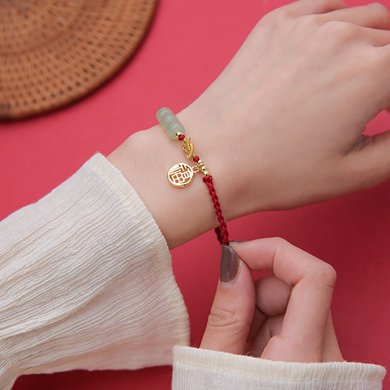 Buddha Stones Handgefertigtes Jade-Perlen-Fu-Charakter-Charm-Glücksarmband mit rotem Seil