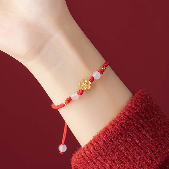 Buddha Stones Handgefertigtes Armband aus 925er-Sterlingsilber, Pfirsichblüte, Kirsche, Sakura, Chalcedonperlen, Glücksbringer, rotes Seil