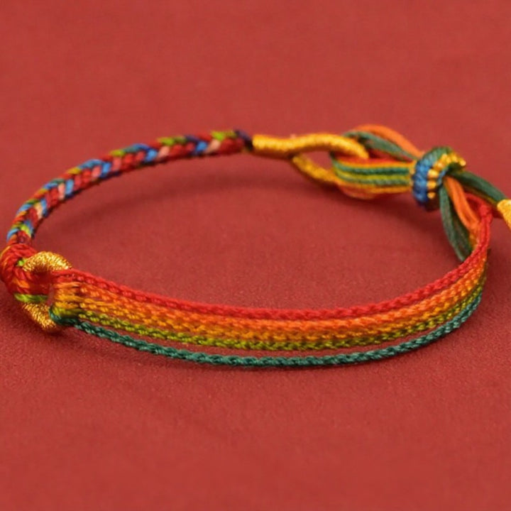 Buddha Stones Fünffarbiges rotes Armband im ethnischen Stil mit Glücksbringer - image 3