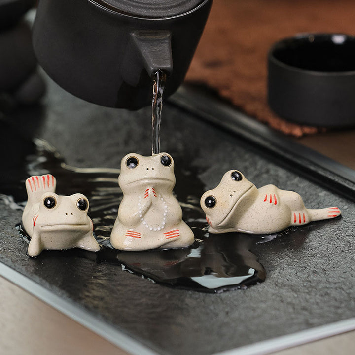 Buddha Stones Mini Kleiner betender Frosch Keramik Reichtum Wohlstand Zuhause Tee Haustier Figur Dekoration - 3 Stück kleine Frösche - image 0