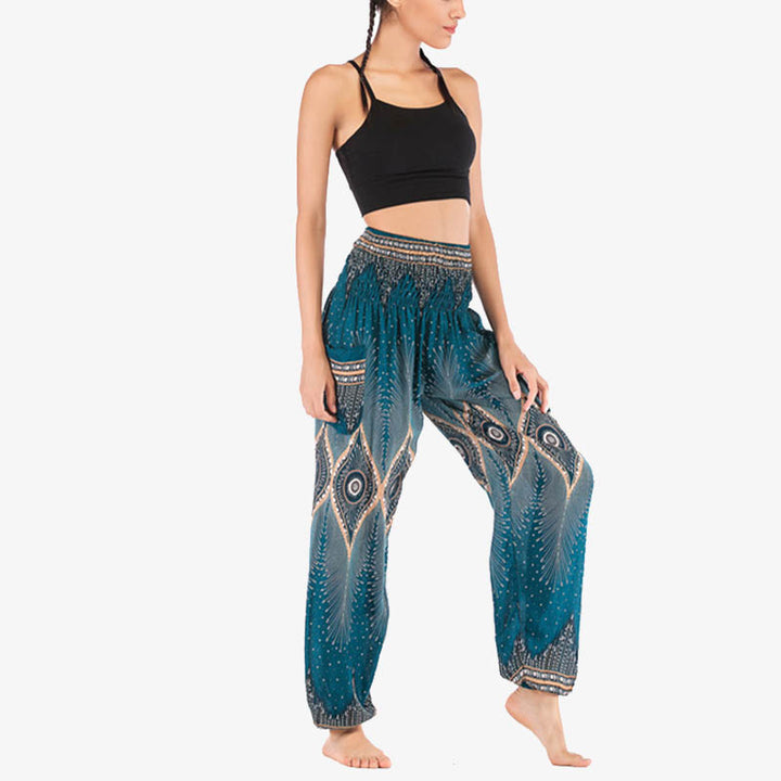 Buddha Stones Herren-Yogahose mit Pfauenfedern, lockere, gesmokte Haremshose mit kleinem Auge und Pfauenfedern - image 24