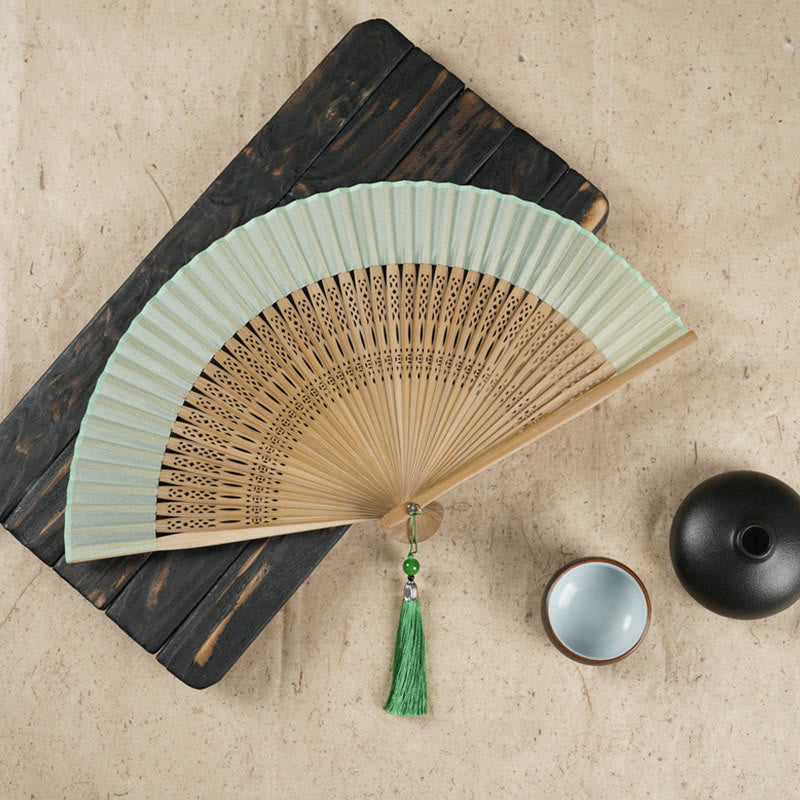 Handlicher Faltfächer aus Bambus mit Buddha-Steinen, einfacher Kirschblüten-Gravur - Grün, 22 cm - image 0