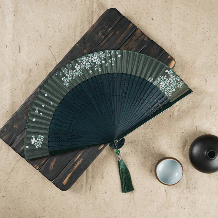 Handlicher Faltfächer aus Bambus mit Buddha-Steinen, einfacher Kirschblüten-Gravur - Dunkelgrün, 22 cm - image 7