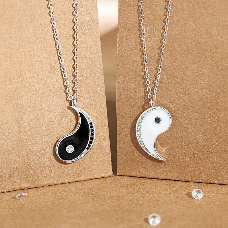 Halskette mit Anhänger aus 925er Sterlingsilber mit Yin-Yang-Symbol von Buddha Stones - image 1