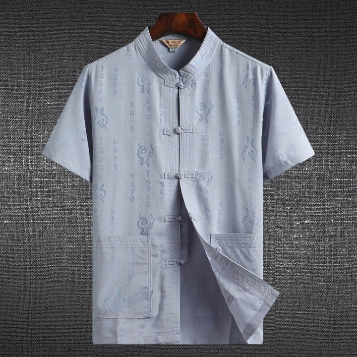 Buddha-Steine, Frosch-Knopf, Fu-Charakter, Drache, Bambusblatt, chinesischer Tang-Anzug, kurzärmeliges Hemd aus Leinen mit Taschen - Hellblau - Fu-Charakter - US/ UK/AU46，EU56 (4XL)  - image 2