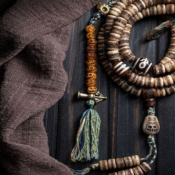 Buddha Stones Tibetische 108 Mala-Perlen aus Yak-Knochen, Dzi-Perle „Der Herr des Leichenwaldes“, Stärke-Armband