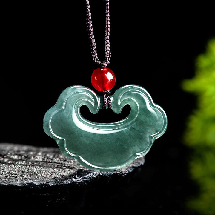 Buddha Stones Naturgrün Jade Chinesischer Schlosscharme Glück Halskettenanhänger