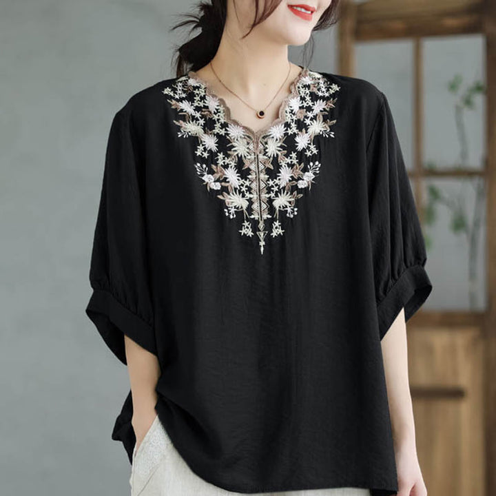 Buddha Stones Kleine Blumige Stickerei V-Ausschnitt Kurzarm Baumwolle Leinen T-Shirt Tee - image 1