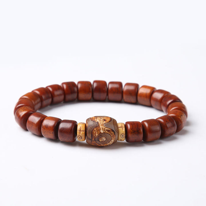 Buddha Stones Tibetische Knochenperlen Dreiäugige Dzi-Perle Schafshorn Roter Achat Stärkearmband