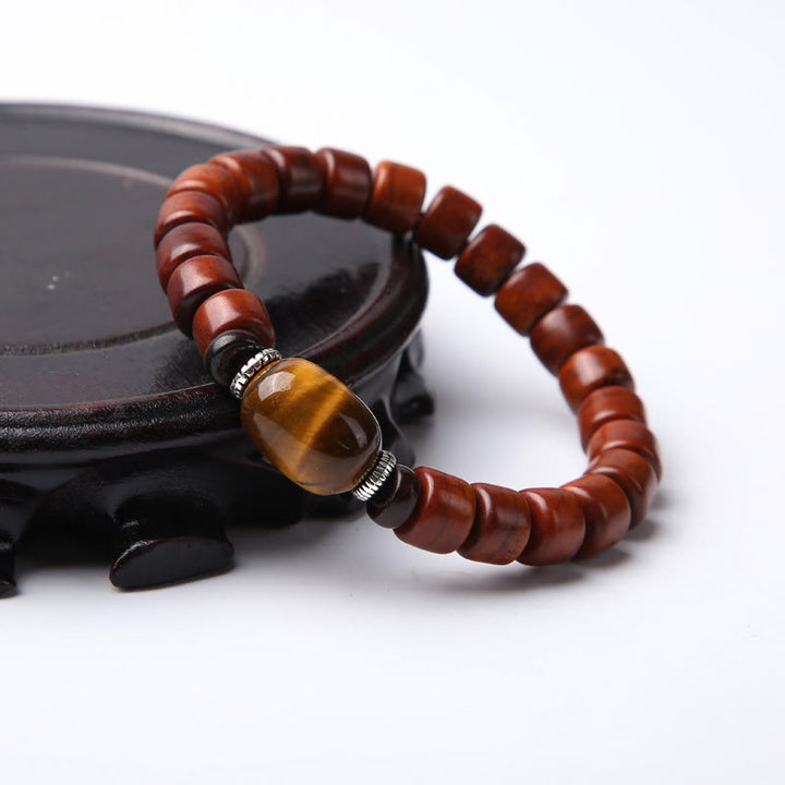 Buddha Stones Tibetische Knochenperlen Dreiäugige Dzi-Perle Schafshorn Roter Achat Stärkearmband