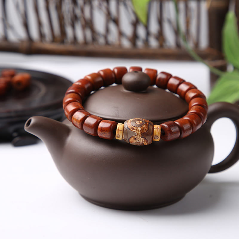 Buddha Stones Tibetischer Yak-Knochen Dreiäugige Dzi-Perle Schafshorn Roter Achat Kraft Armband