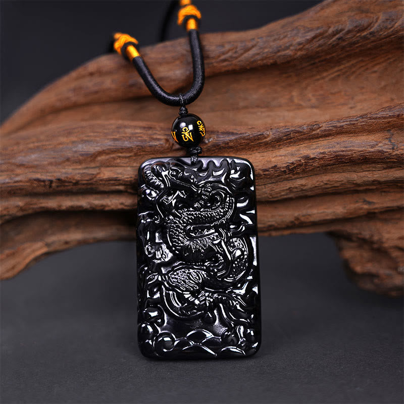 Buddha Stones Rechteckiger Drachenanhänger aus natürlichem schwarzem Obsidian mit Gravur – ein Symbol für Erfolg an einer Halskette - image 1