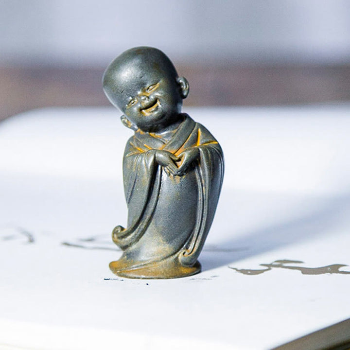 Buddha Stones Kleiner meditierender Mönch Eisenpulver Rost Gießharzstatue Schreibtischdekoration - image 22