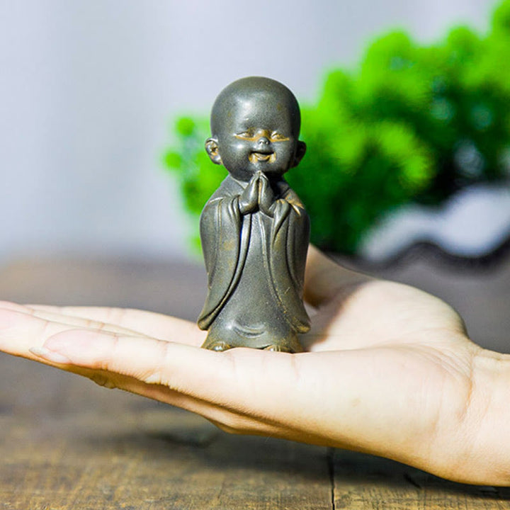 Buddha Stones Kleiner meditierender Mönch Eisenpulver Rost Gießharzstatue Schreibtischdekoration - image 21
