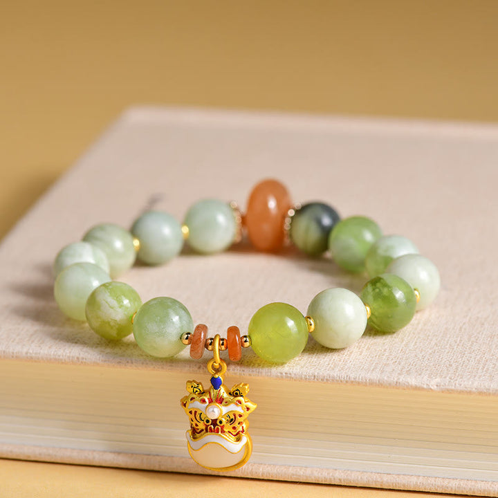 Armband mit Buddha Stones aus natürlicher Jade mit tanzendem Löwen-Charme für Wohlstand und Glück