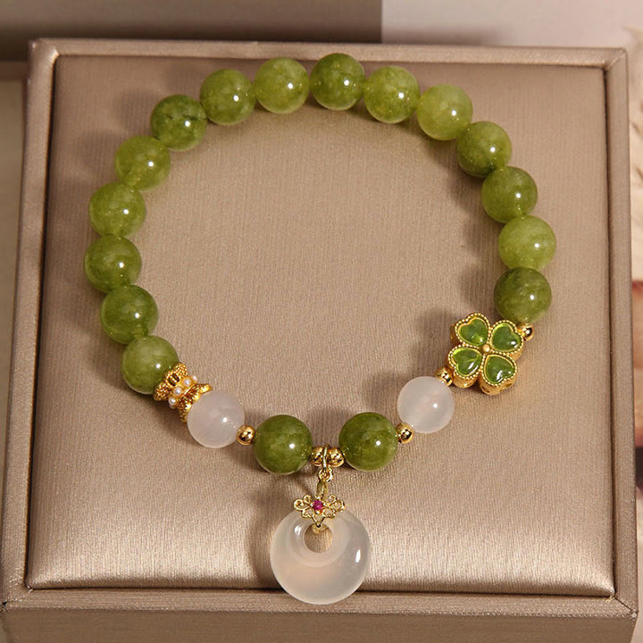 Buddha Stones, grüner Turmalin, Chalcedon, vierblättriges Kleeblatt, Peace-Schnalle, Charm-Armband mit Weisheitssymbol