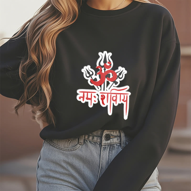 Buddha Stones, OM NAMAH SHIVAYA, drei Dreizacke, Fleece-gefüttertes Polyester-Sweatshirt