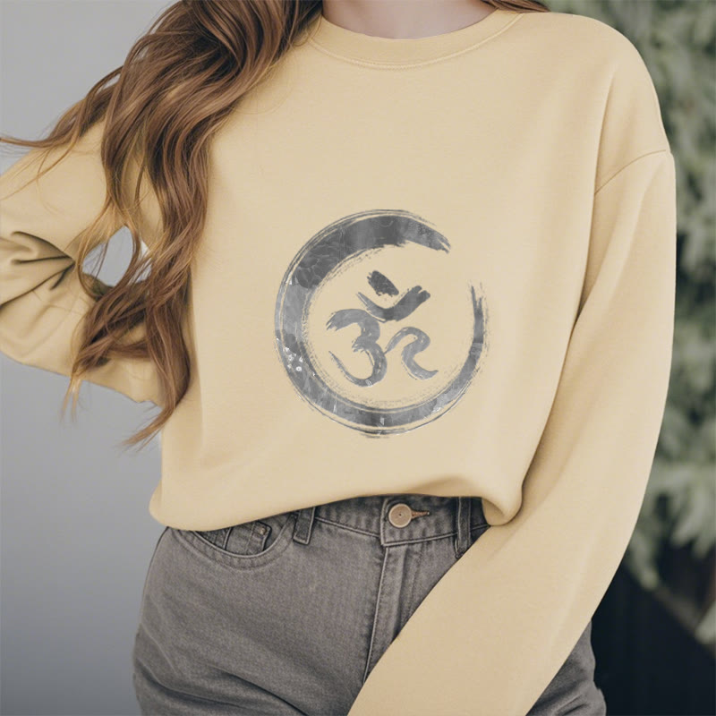 Sweatshirt aus Polyester mit Fleecefutter von Buddha Stones OM Mantra Sanskrit