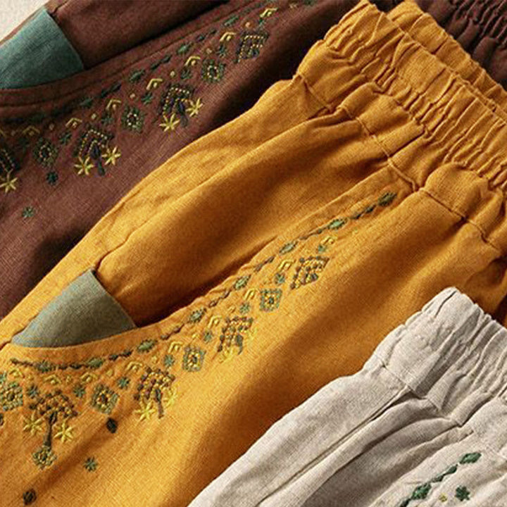 Capri-Haremshose mit Buddha Stones und Vintage-Stickerei, elastischer Bund und Taschen