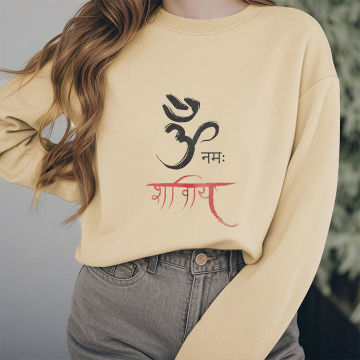 Buddha Stones OM NAMAH SHIVAYA Mantra Sanskrit Fleece gefüttertes Polyester-Sweatshirt