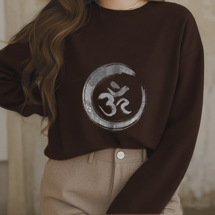 Sweatshirt aus Polyester mit Fleecefutter von Buddha Stones OM Mantra Sanskrit