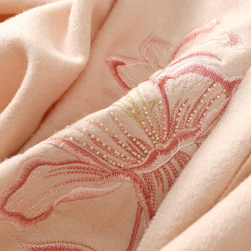 Buddha Stones -Wollschal, Lilien-Stickerei, Quaste, Winter, gemütlicher Reiseschal, Wickeltuch - image 4