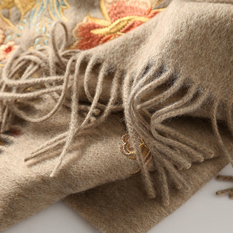 Buddha Stones -Wollschal, rote Blumenblätter, Stickerei, Quaste, gemütlicher Winter-Reiseschal - image 9