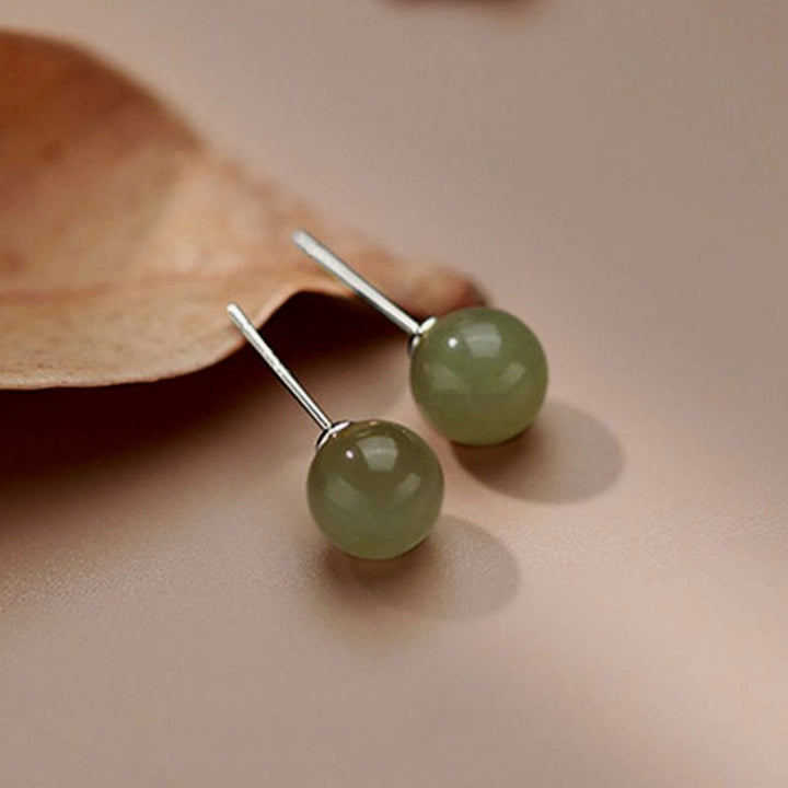 Runde Glücksohrstecker mit Jadeperlen von Buddha Stones - image 11