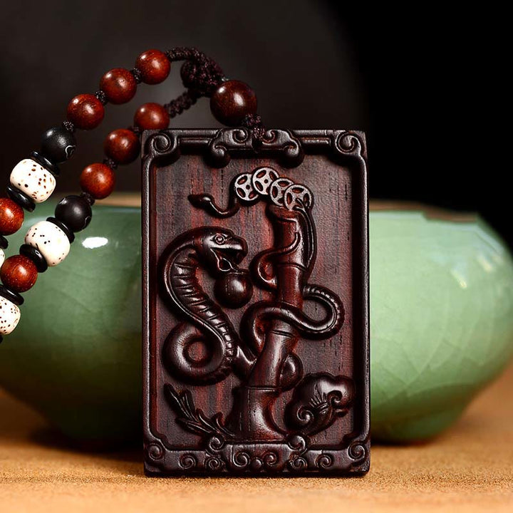 Halskette mit Anhänger Buddha Stones Chinese Zodiac Small Leaf Red Sandelholz Calm