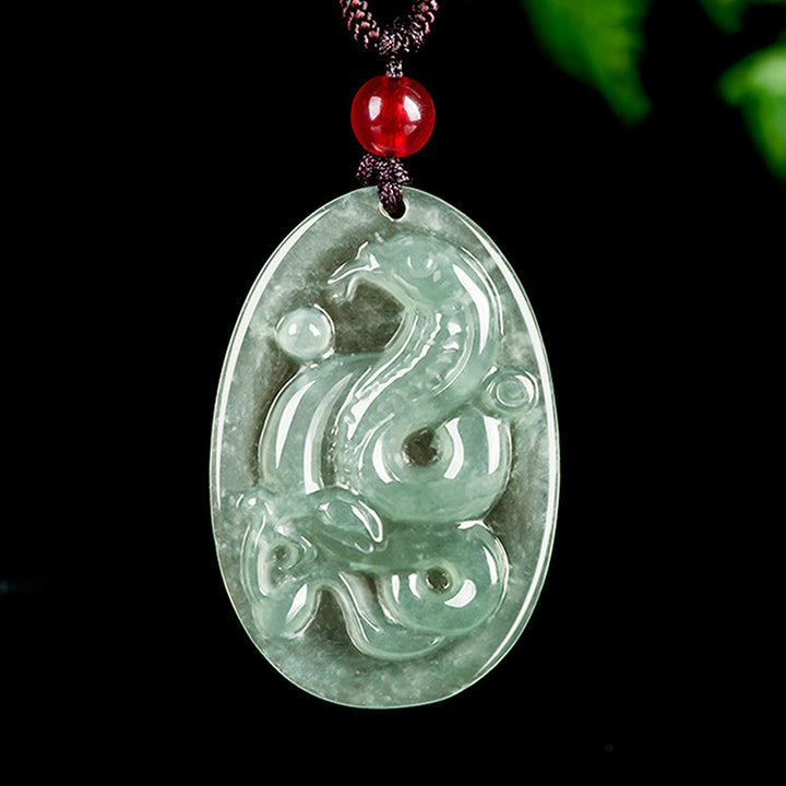 Buddha Stones Halskette mit Anhänger aus natürlicher Jade im ovalen Jahr der Schlange