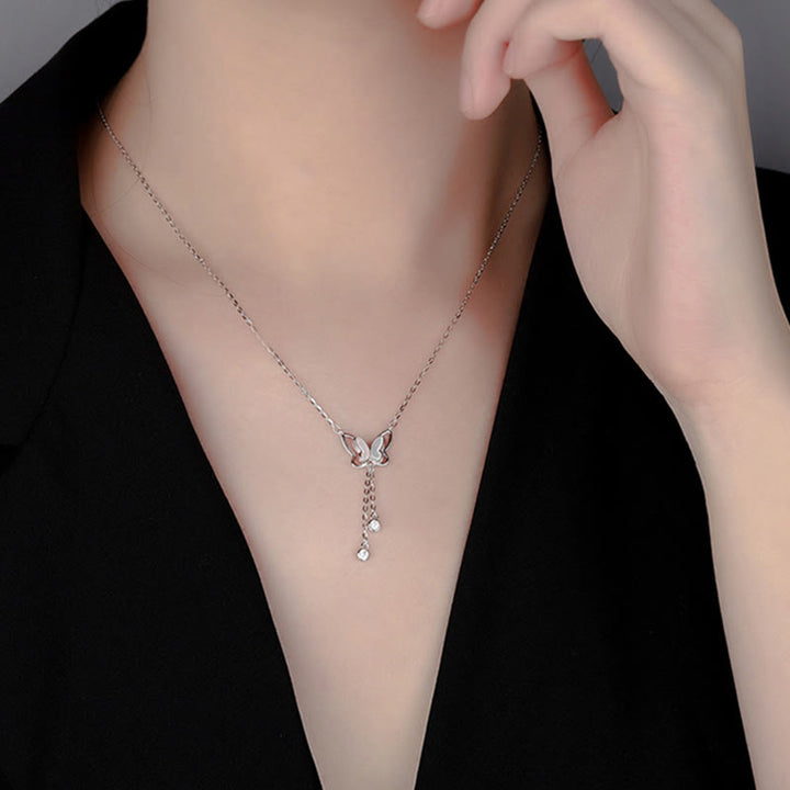 Buddha Stones Halskette mit Anhänger aus 999er Sterlingsilber mit Tridacna-Stein und Schmetterling - image 3