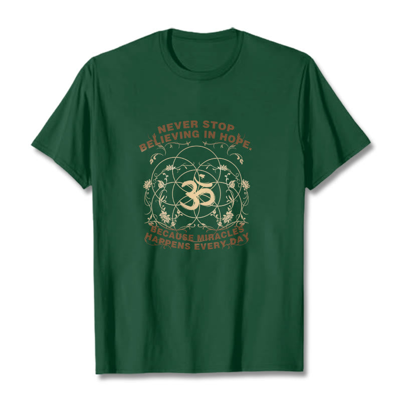Buddha Stones Hören Sie nie auf, an die Hoffnung zu glauben. Om Lotus Design Baumwoll-T-Shirt - WaldGrün - 2XL - image 20
